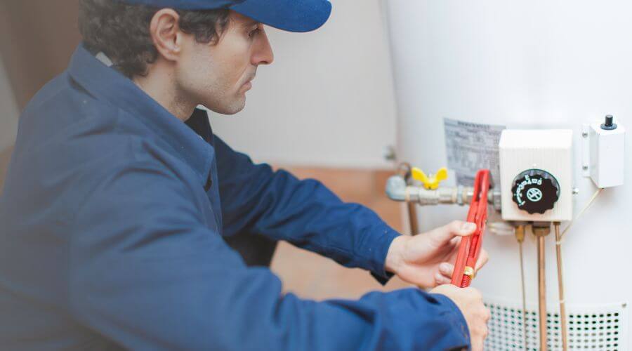 Expert burst pipe repair services in Lacon, IL